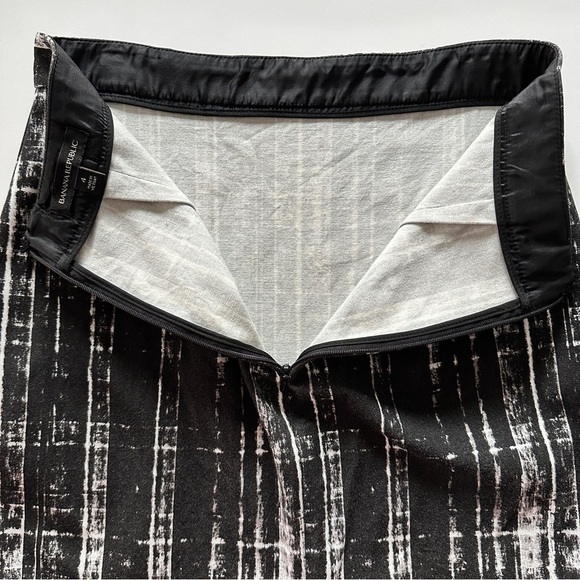 Banana Republic Sloan Pencil Skirt Black White Stripe Size 4 - Picture 7 of 16